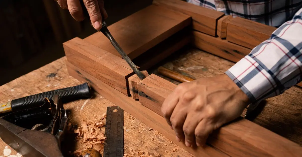 Comment Choisir les Meilleurs Outils pour Un Menuisier Rapide